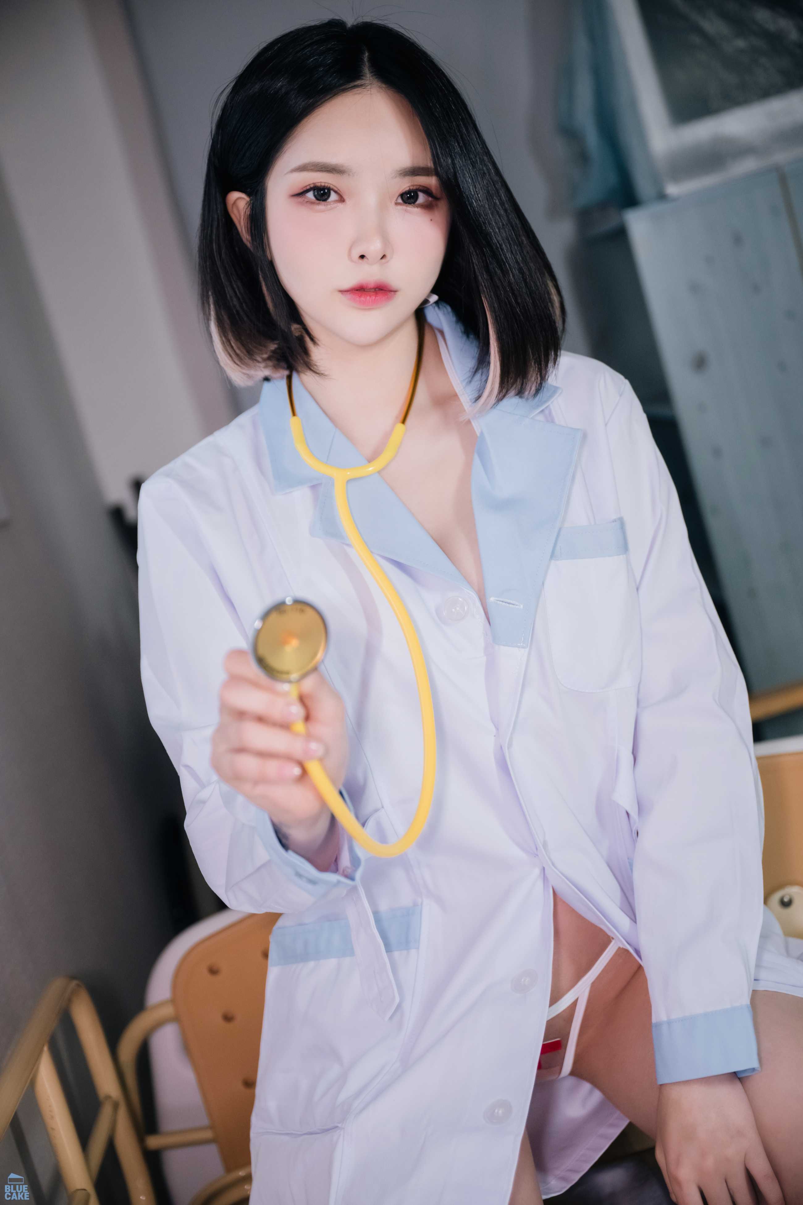 1_Hikari_BAD DOCTOR_RED _005.jpg